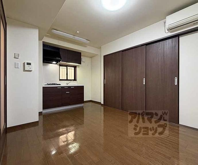 【イスターナ今井鴨川西】間取