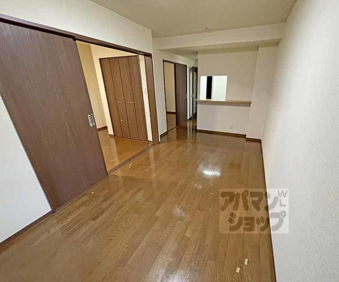【イスターナ今井鴨川西】間取