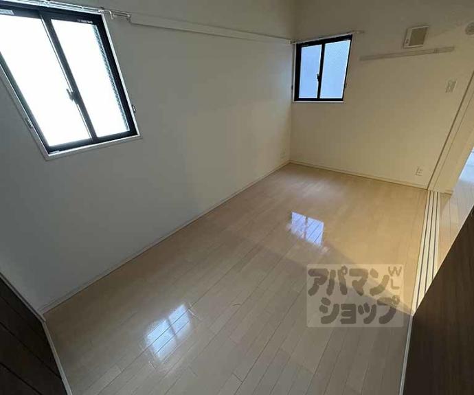 【ウェルカーブ二条】間取