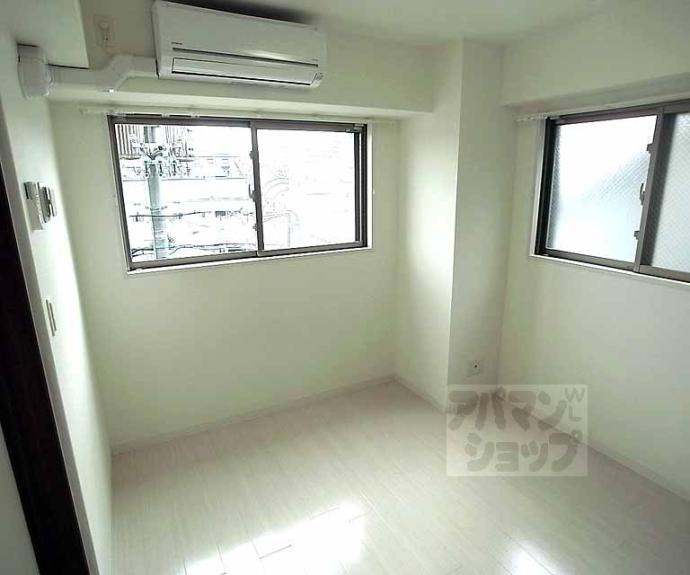 【サンクチュアリ二条城】間取