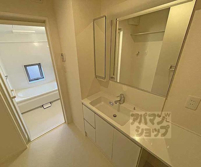 【シャーメゾン舞鶴】間取