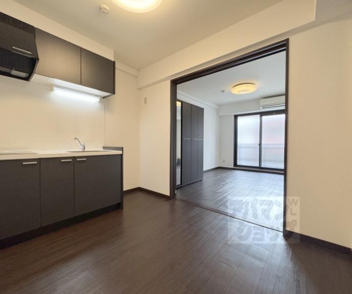 【アイカーサ富小路】間取