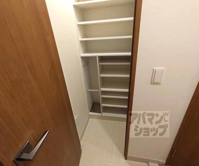 【リヴァーク四条烏丸】間取