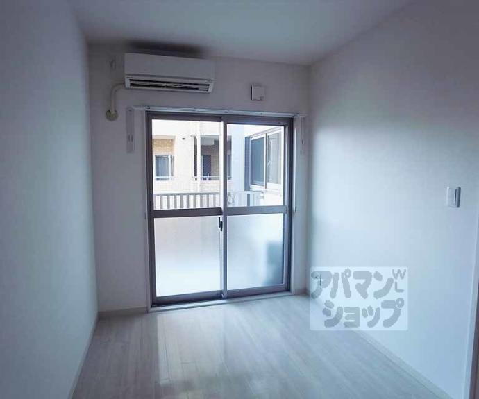 【ソレイユ御所南】間取