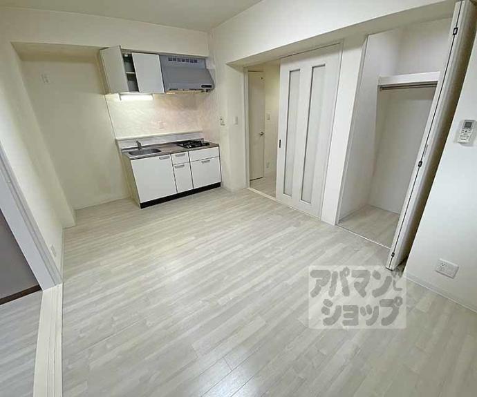 【ソレイユ御所南】間取