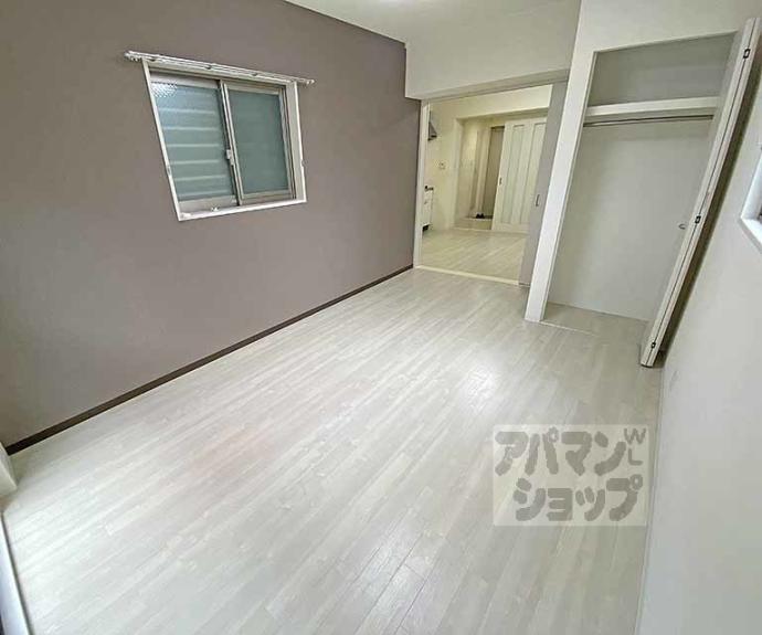 【ソレイユ御所南】間取