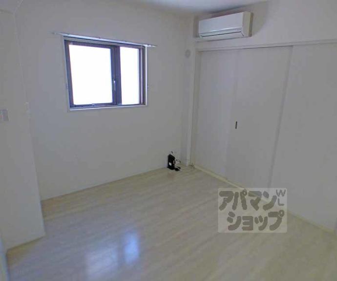 【ソレイユ御所南】間取