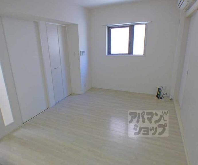 【ソレイユ御所南】間取