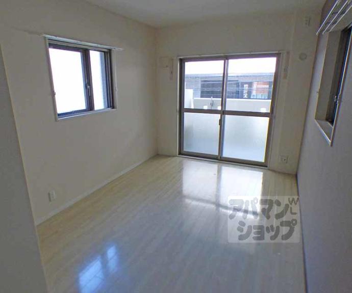 【ソレイユ御所南】間取