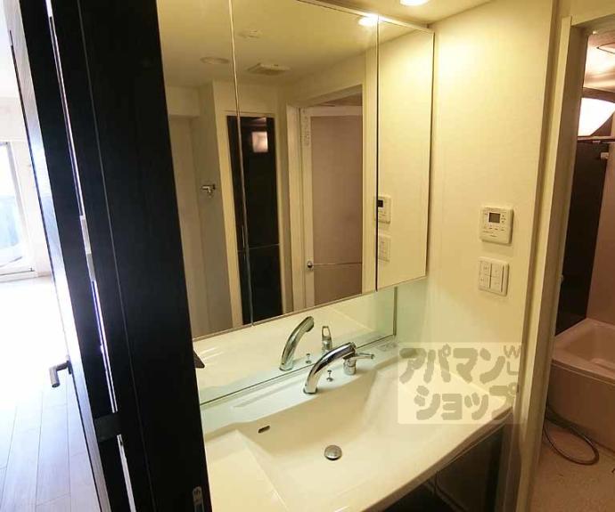 【プレサンスロジェ四条大宮駅前】間取