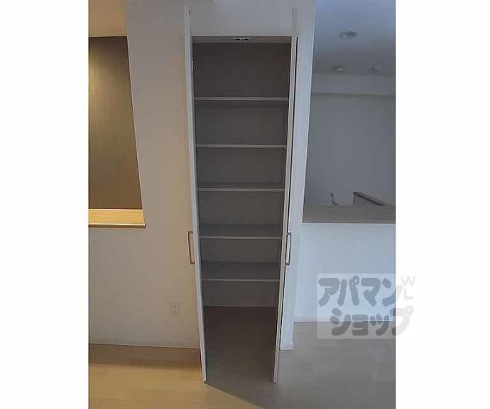 【Ｃａｓａ　Ｒｅｇｉｏ室町三条】間取