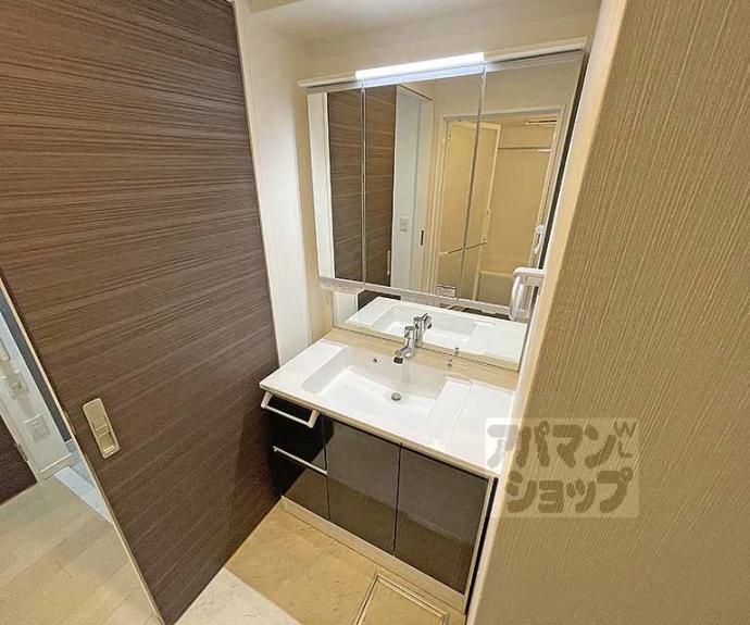 【Ｃａｓａ　Ｒｅｇｉｏ室町三条】間取