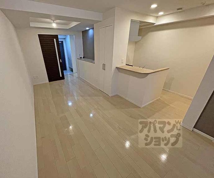 【Ｃａｓａ　Ｒｅｇｉｏ室町三条】間取