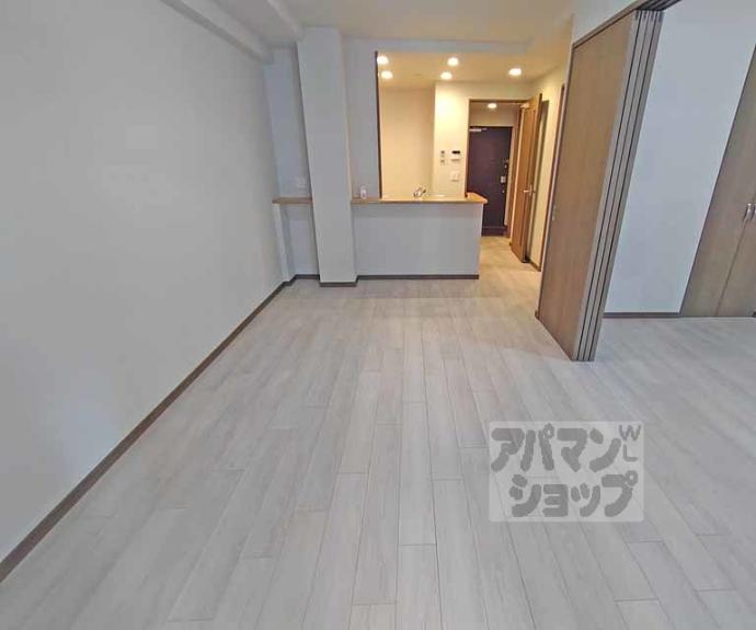 【ＳＯＨＯ烏丸】間取