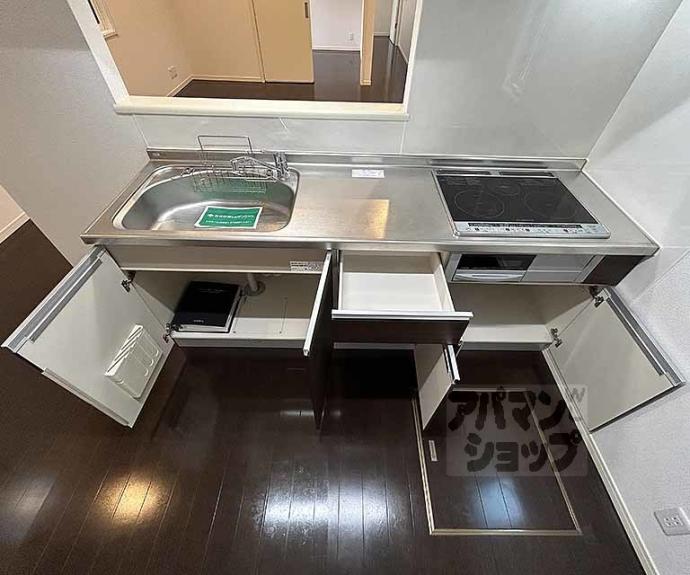 【カーサ・デッラルベーロ・カネコ・釜座邸】間取