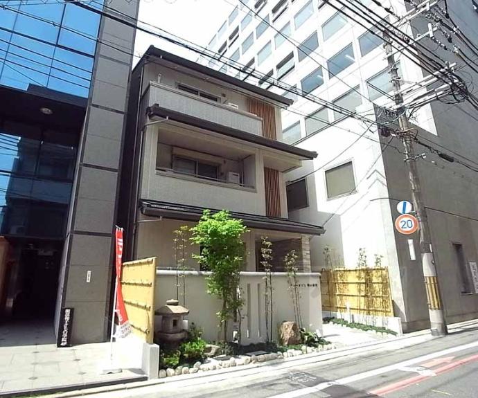 【シャーメゾン柳八幡町】間取