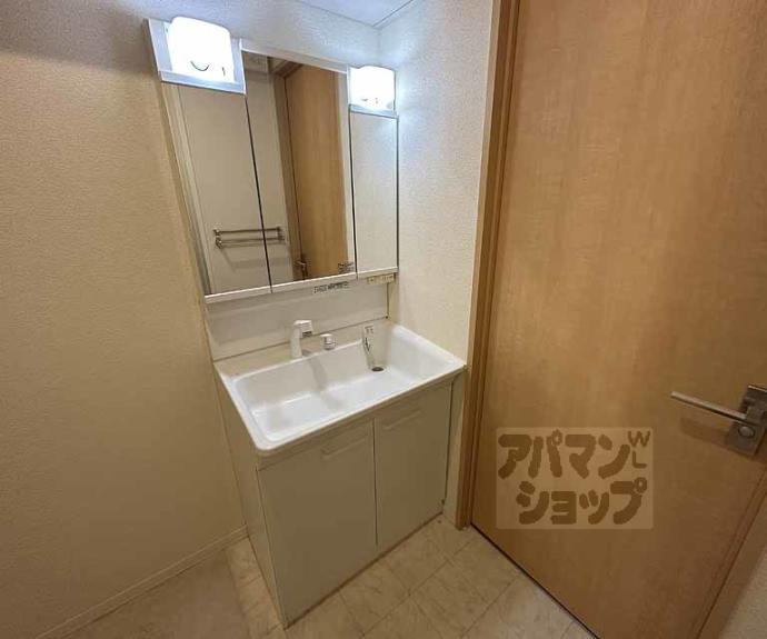 【シャーメゾン柳八幡町】間取