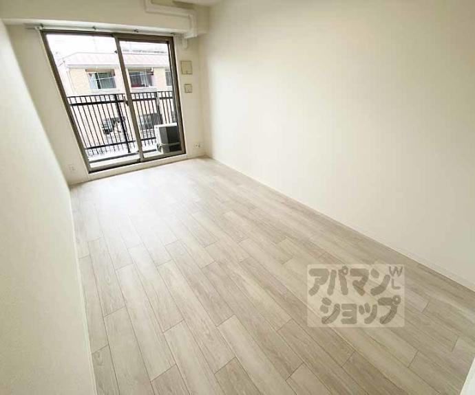 【エステムプラザ東山邸】間取