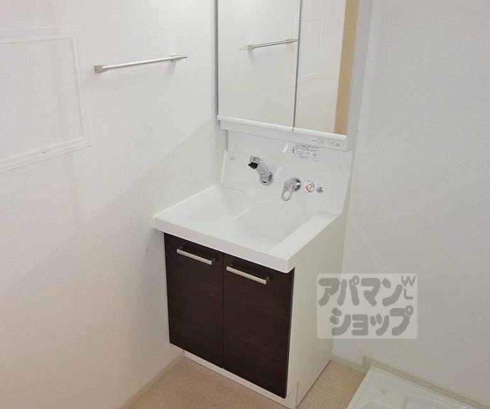 【ロアンヌ清水】間取