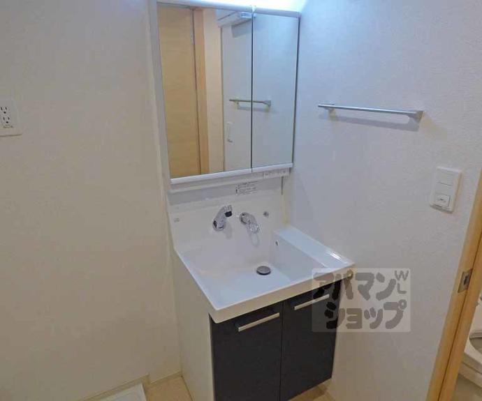 【ロアンヌ清水】間取