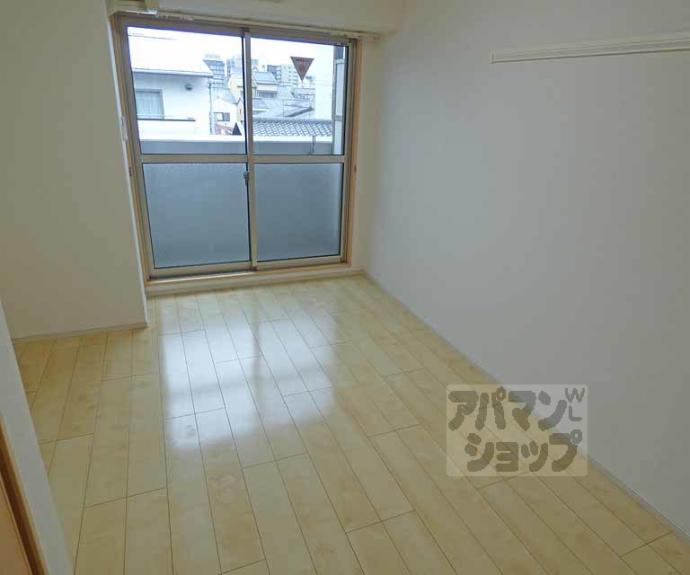 【ロアンヌ清水】間取