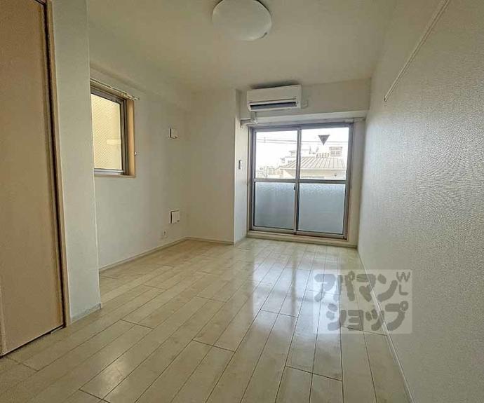 【ロアンヌ清水】間取