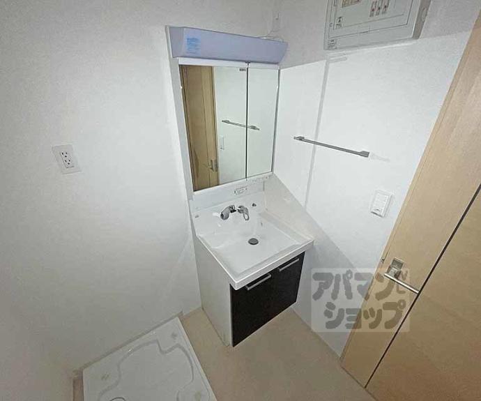 【ロアンヌ清水】間取