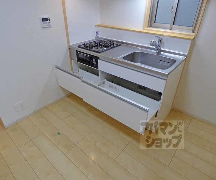 【ロアンヌ清水】間取