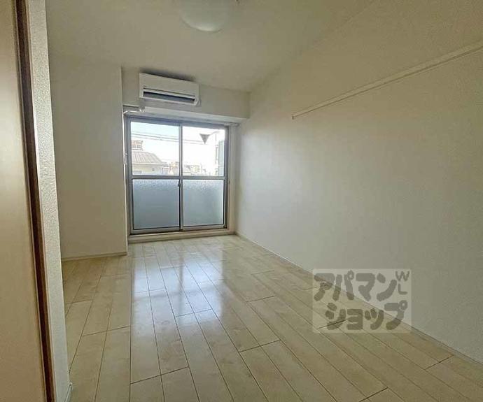 【ロアンヌ清水】間取