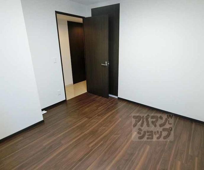 【イーグルコート御所南　衣棚別邸】間取