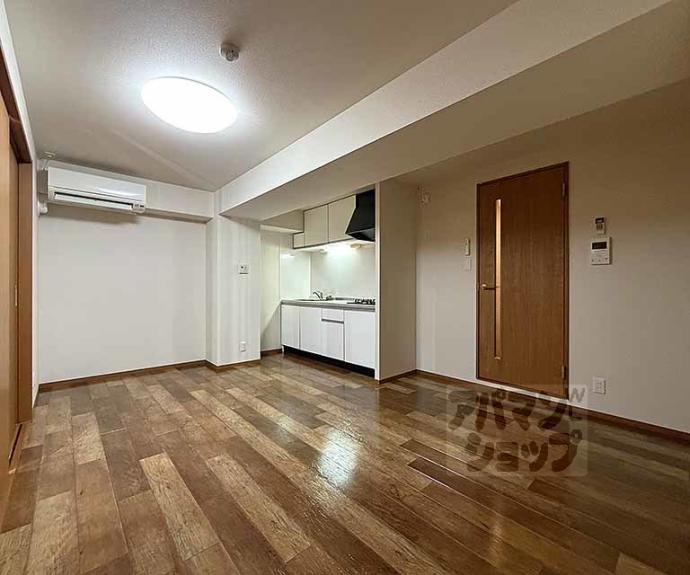 【ＱＵＩＮＴＯ五条烏丸】間取