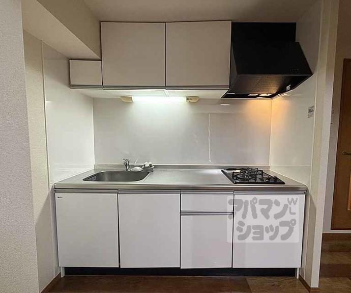 【ＱＵＩＮＴＯ五条烏丸】間取