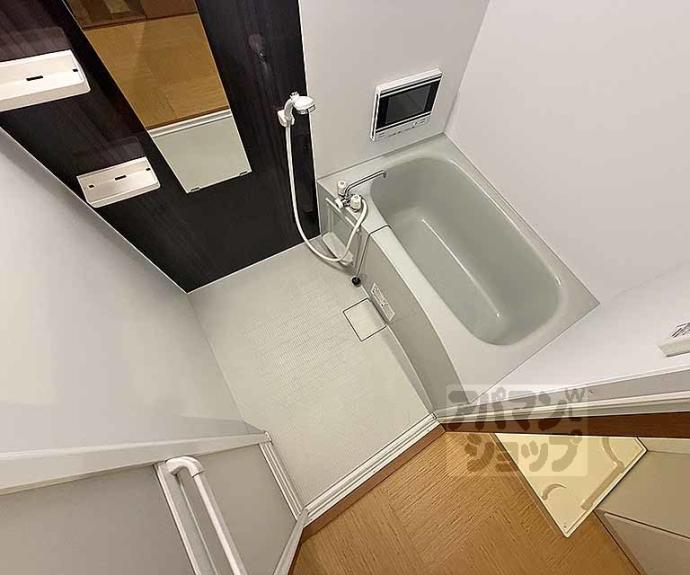 【ＱＵＩＮＴＯ五条烏丸】間取