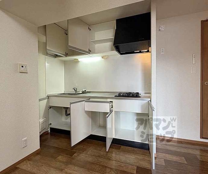 【ＱＵＩＮＴＯ五条烏丸】間取