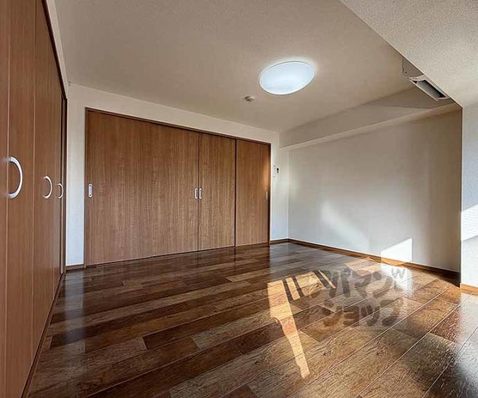 【ＱＵＩＮＴＯ五条烏丸】間取