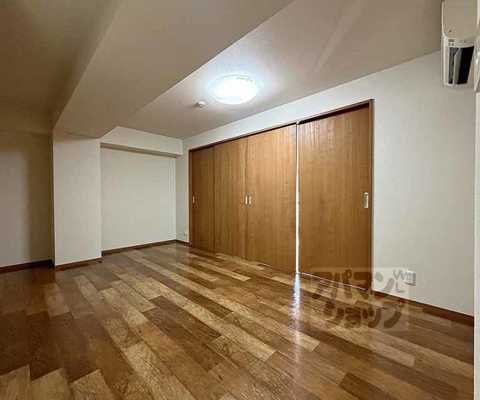 【ＱＵＩＮＴＯ五条烏丸】間取