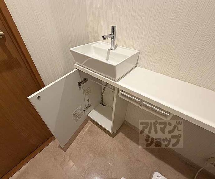 【ＱＵＩＮＴＯ五条烏丸】間取