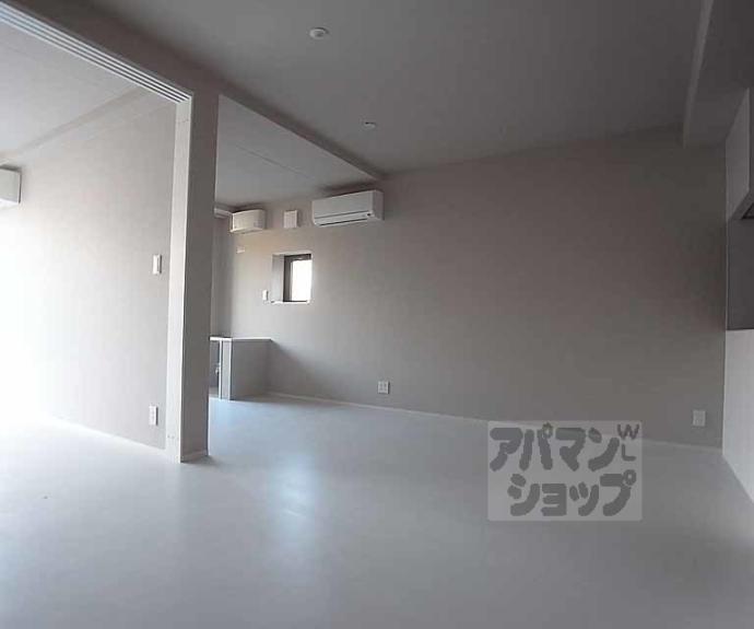 【ヴィラスタジオーネ御所南】間取