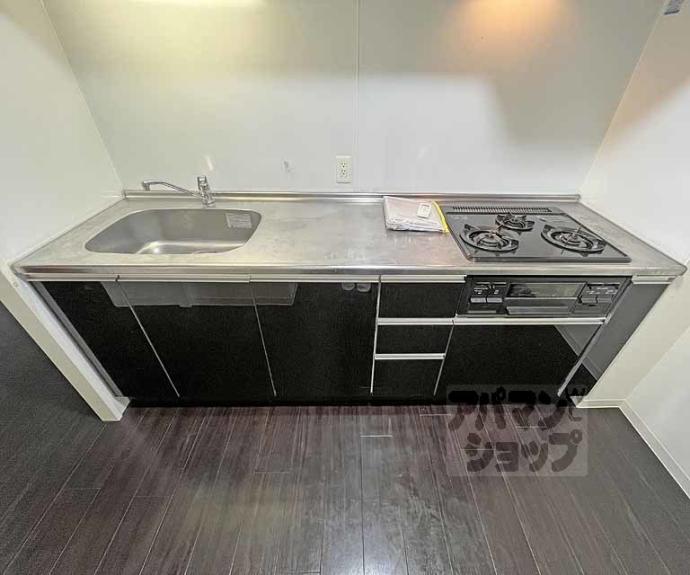 【ラトゥール二条御所南】間取