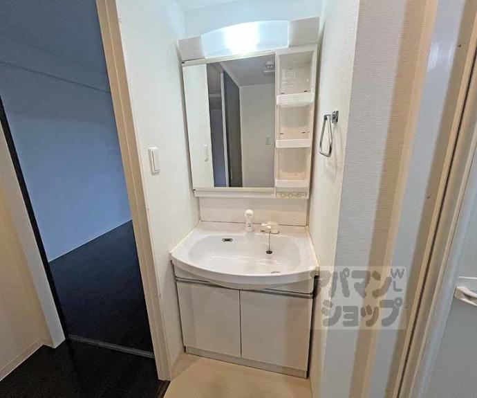 【ラトゥール二条御所南】間取