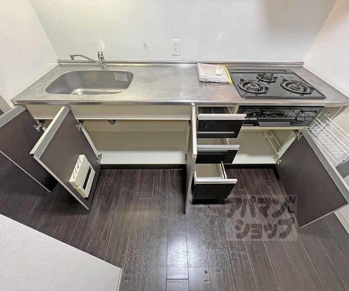 【ラトゥール二条御所南】間取