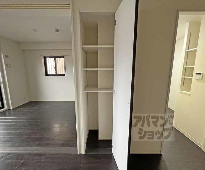 【ラトゥール二条御所南】間取