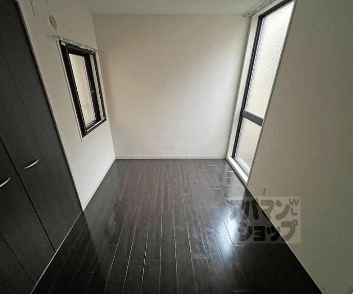 【ラトゥール二条御所南】間取