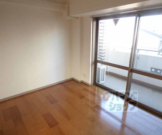 【シルエラ御所南】間取