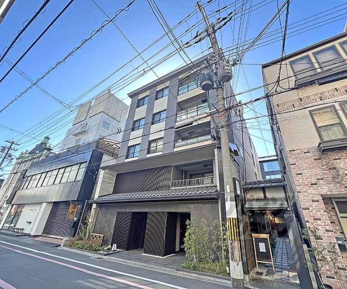 【ロジュマン京都三条柳馬場】間取