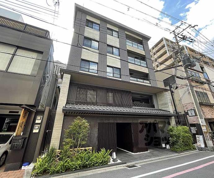 【ロジュマン京都三条柳馬場】間取
