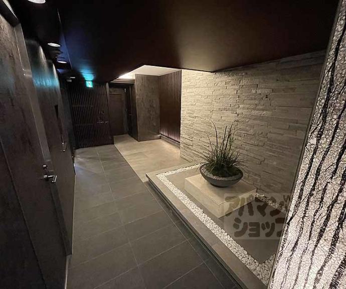 【ロジュマン京都三条柳馬場】間取