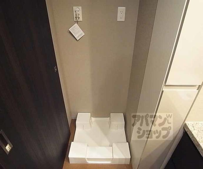【ロジュマン京都三条柳馬場】間取