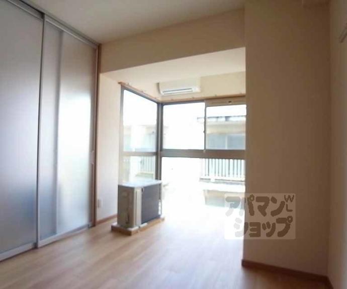 【シャトー・ラ・ドゥーブ】間取