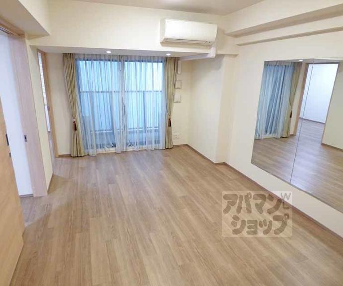 【デュオヒルズ京都室町通鯉山町】間取